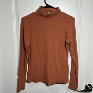 Fitted Rib-Knit Turtleneck